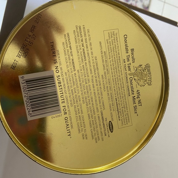 Vintage Arnotts biscuit tin - Picture 2 of 7
